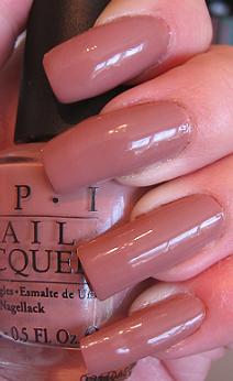 opi-Barefoot-In-Barcelona-mannequin-hands-helen