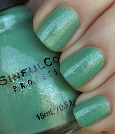 http://www.alllacqueredup.com/wp-content/uploads/2010/04/sinful-mint-apple-green-nail-polish-swatch.jpg