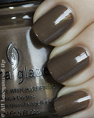 china-glaze-ingrid-swatch-vintage-vixen-fall-2010