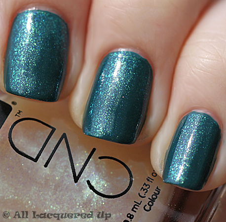 cnd-urban-oasis-teal-sparkle-swatch-sun