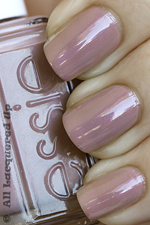 essie-demure-vixen-nail-polish-swatch