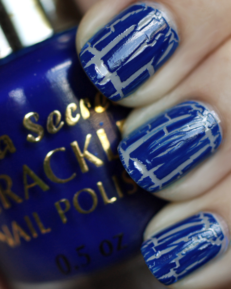 http://www.alllacqueredup.com/wp-content/uploads/2010/08/mia-secret-crackle-nail-polish-blue-swatch.jpg