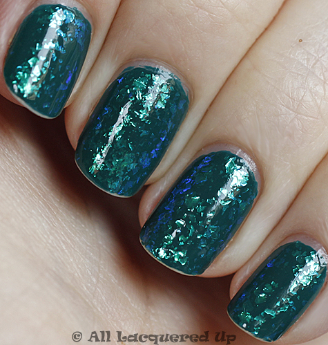 17 Best Holographic Nail Polish (2023)