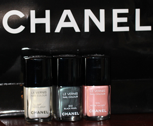 Sikker opstrøms mål First Look - Chanel Black Pearl Nail Polish : All Lacquered Up