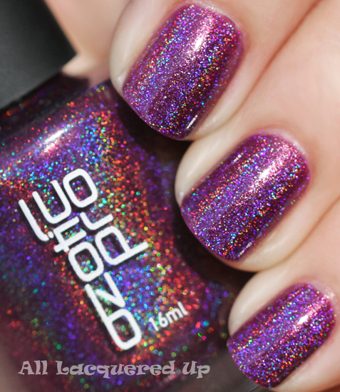 ozotic pro 513 purple holographic nail polish swatch linear holo