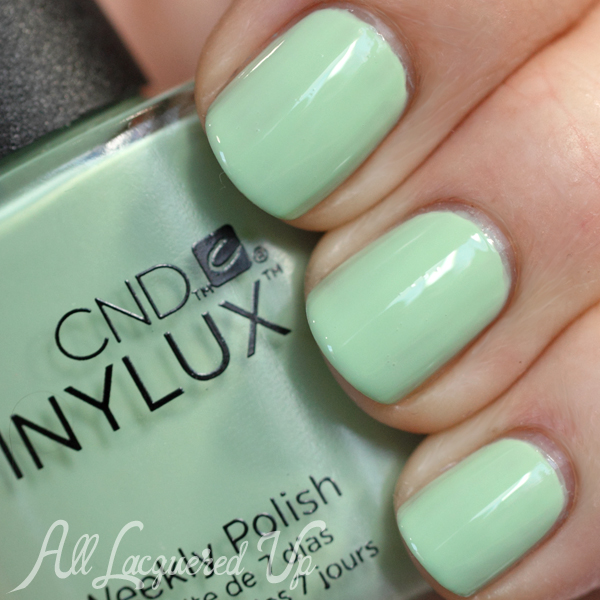 CND Mint Convertible VINYLUX swatch