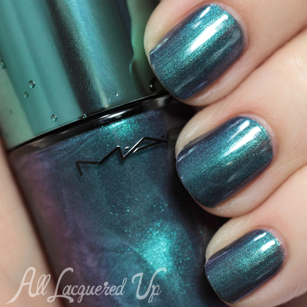 MAC Submerged nail swatch - Alluring Aquatic