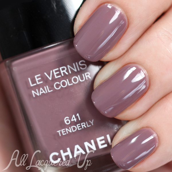 Chanel Spring 2015 Nail Swatches & Review : All Lacquered Up