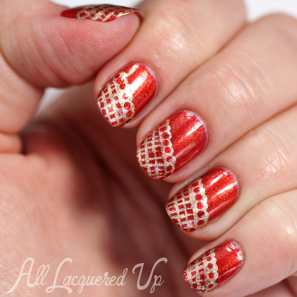 Fishnet Nail Art via @alllacqueredup