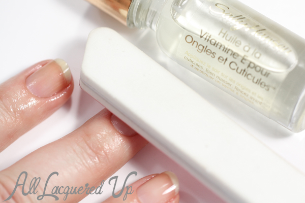 Sally Hansen Vitamin E Nail & Cuticle Oil via @alllacqueredup