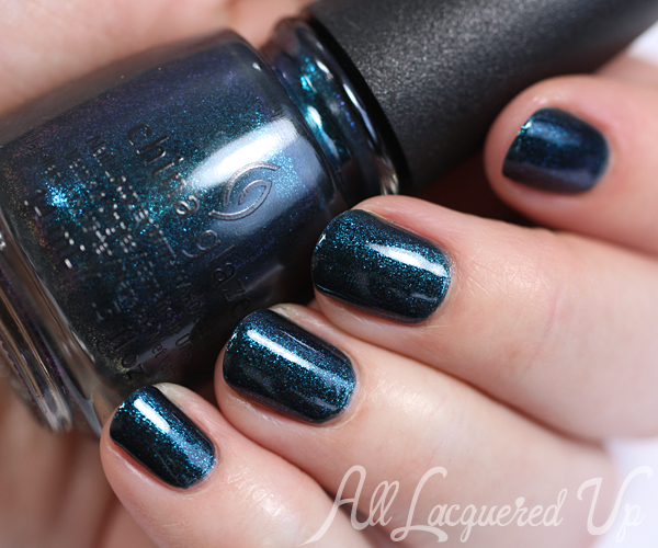 China Glaze Holiday 2015 - Don't Get Elfed Up